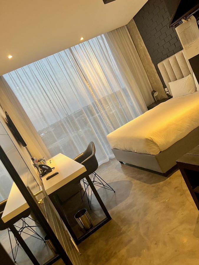 The Urban Hotel Lusaka Dış mekan fotoğraf